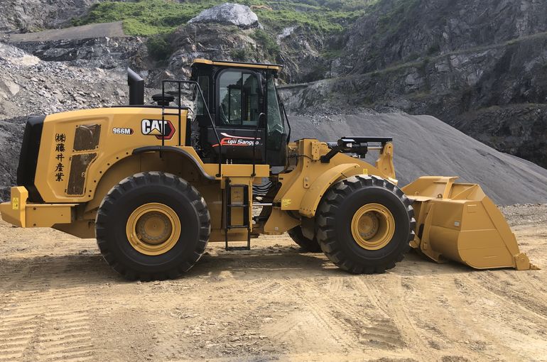 CAT966M
